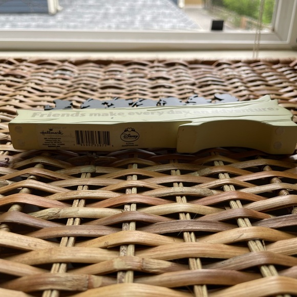 HALLMARK Disney 7 Dwarfs Silhouette Friends Make Every Day an Adventure Figure - Picture 5 of 9